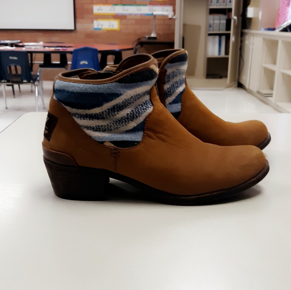 UGG Pendleton